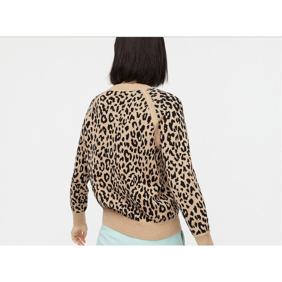 J. Crew Boyfriend Crewneck Sweater Leopard Print Re-Imagined Wool AK037 Small - Picture 9 of 14